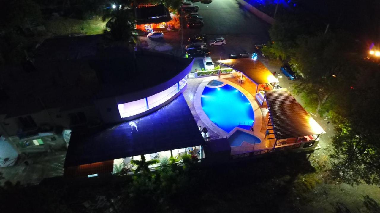 Hotel El Barco Compostela de Azua Kültér fotó